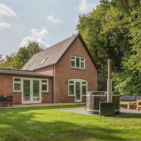 Zuidwolde  Beautiful English Villa With Hottub מראה חיצוני תמונה